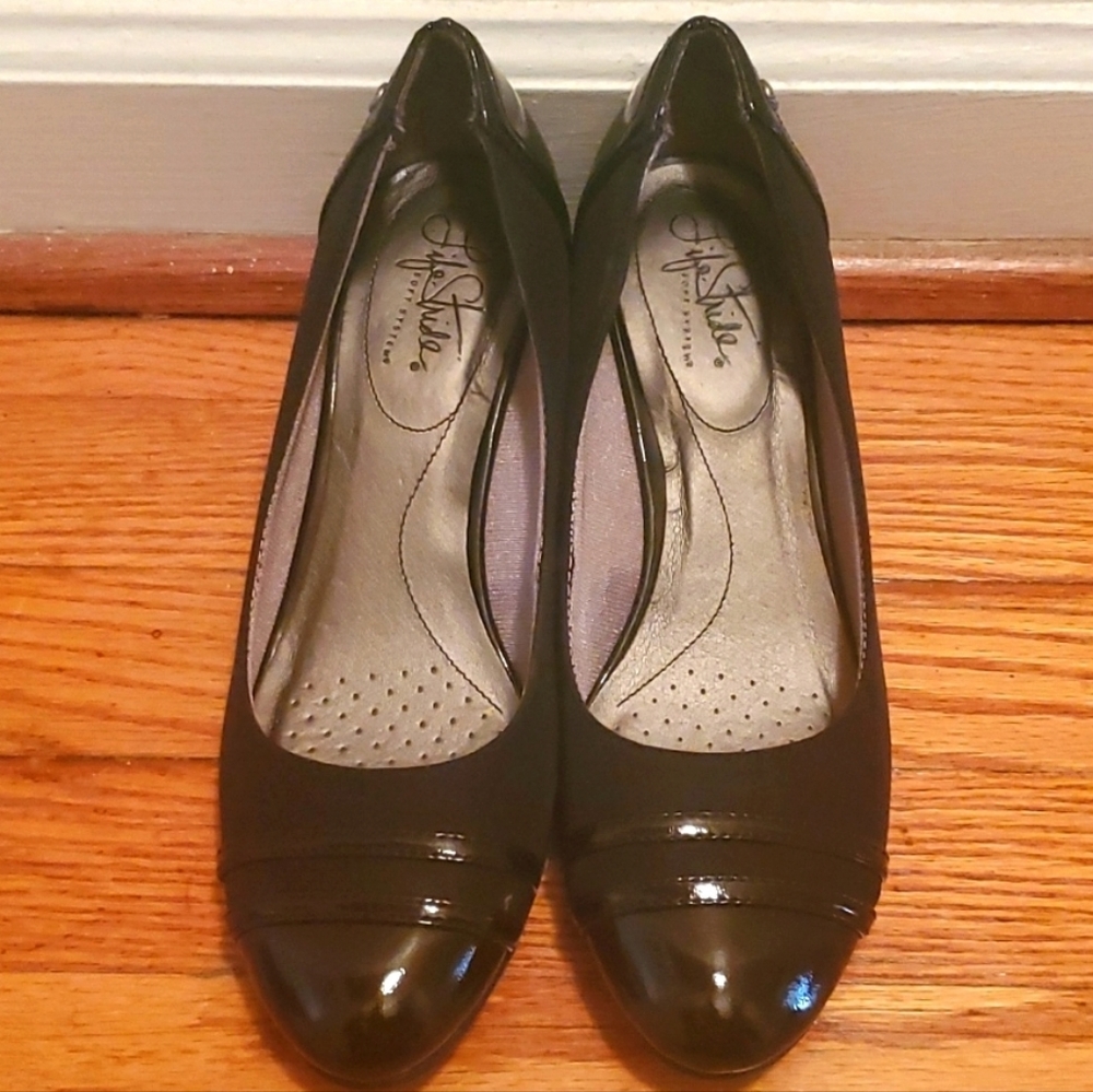LifeStride Black Wedge Heels Size 7.5